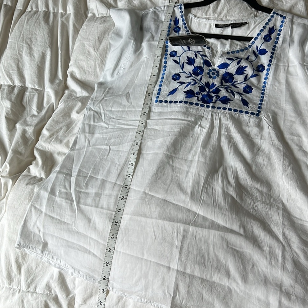 NWT XL white embroidered cap sleeve top - Picture 5 of 7